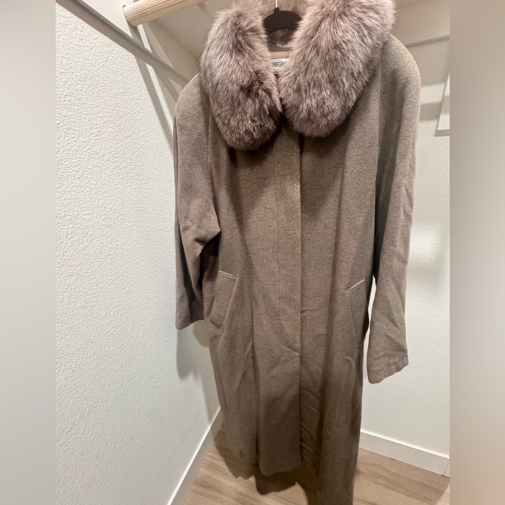 Forecaster coat with genuine fox fur collar.
